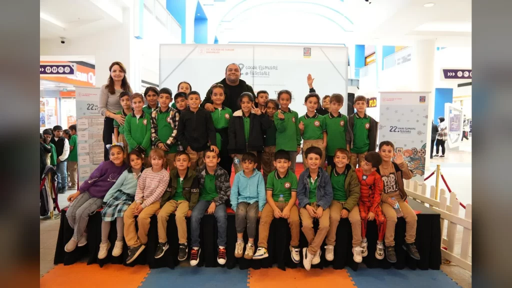 22. TÜRSAK Çocuk Filmleri Festivali kapsamında Gaziantep’te düzenlenen film gösterimleri ve çocuk atölyeleri.