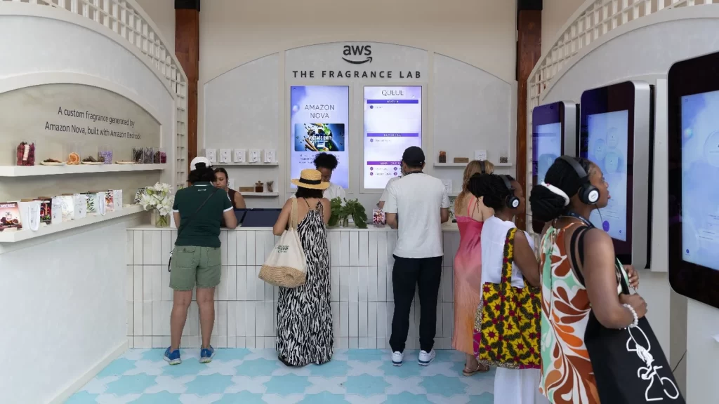 Amazon Web Services The Fragrance Lab uygulaması