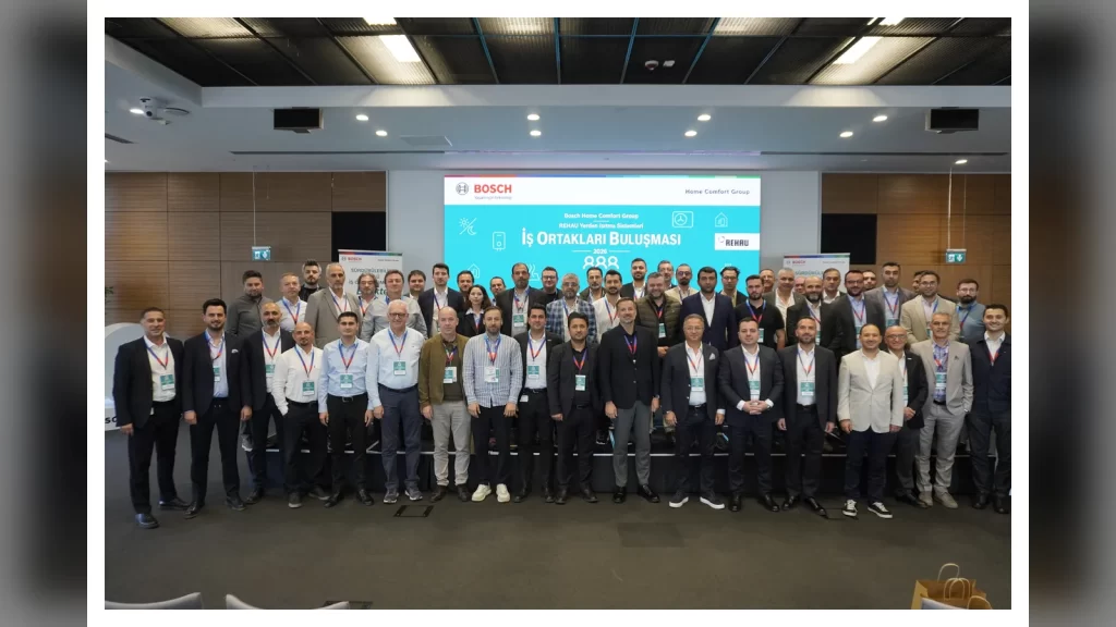Bosch Home Comfort Group ve REHAU iş ortakları İstanbul ofisindeki ilk toplantıda bir araya geldi.