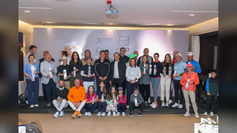 JETEX-İGA Golf Cup turnuvasından ödül alan katılımcılar