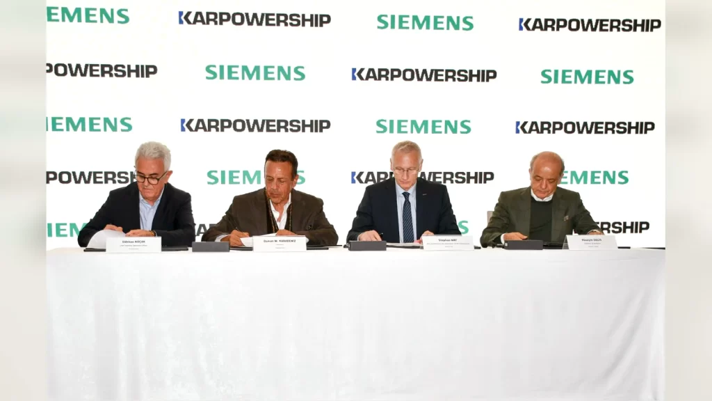 Karadeniz Holding ve Siemens Türkiye yetkilileri imza töreni