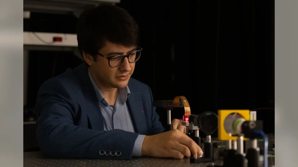 Koç Üniversitesi Elektrik ve Elektronik Mühendisliği Bölümü’nden Dr. Öğr. Üyesi Uğur Teğin