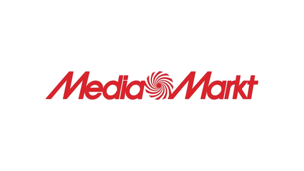 MediaMarkt mağazasında sergilenen yeni nesil katlanabilir akıllı telefonlar